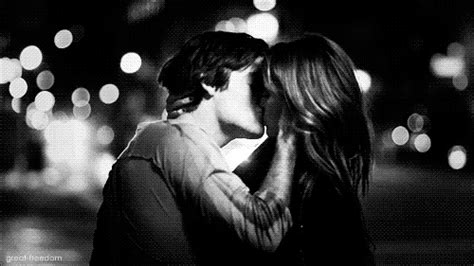 my lover gif|romantic kiss gifs.